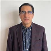 Profesor de matemáticas para estudiantes universitarios